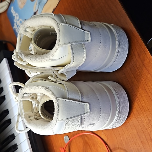 Ivy Park Edition Adidas forums by Blue Ivy - Picture 6 of 12